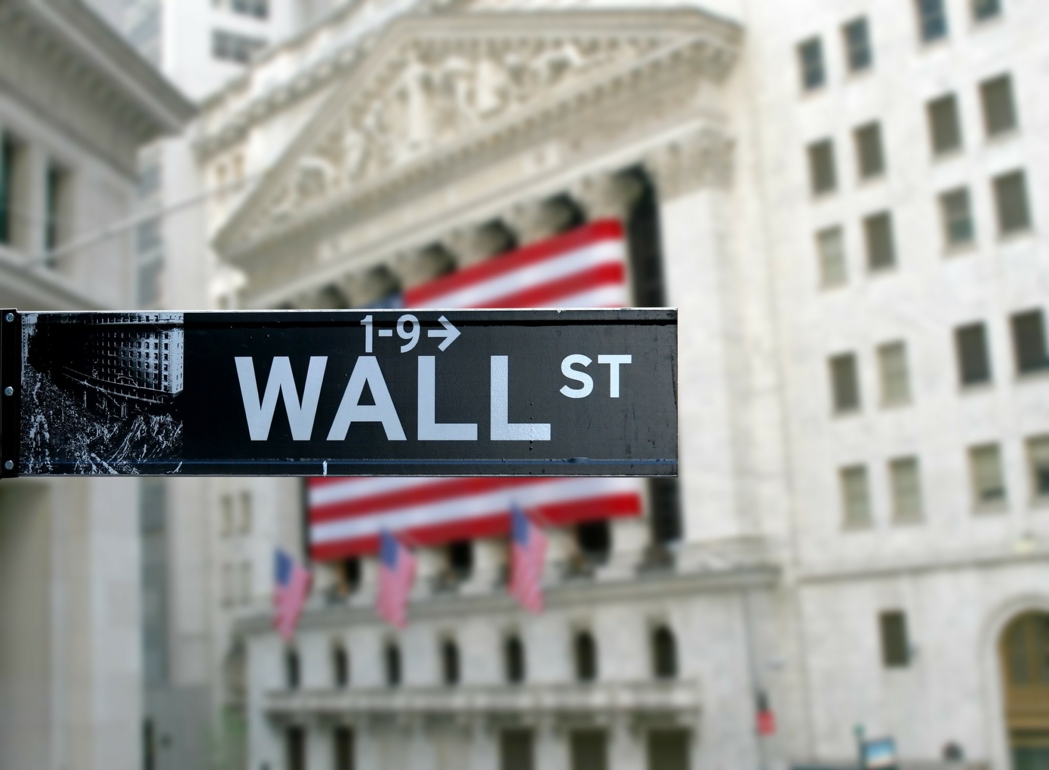 Σε χαμηλό τέμπο η Wall Street εν αναμονή της Fed και των Big Tech