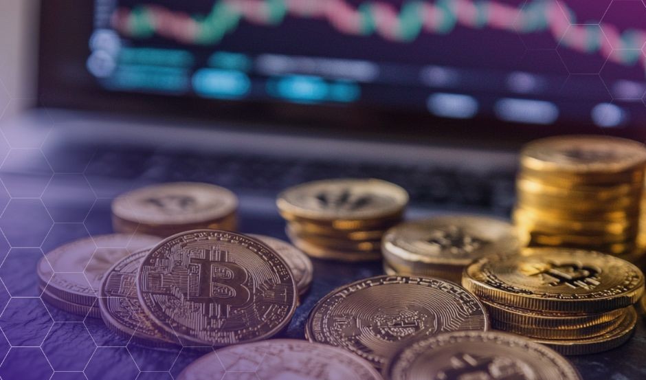 Η Coinbase βλέπει τα ETFs, τα stablecoins και την τοκενικοποίηση να οδηγούν την υιοθέτηση κρυπτονομισμάτων το 2026.
