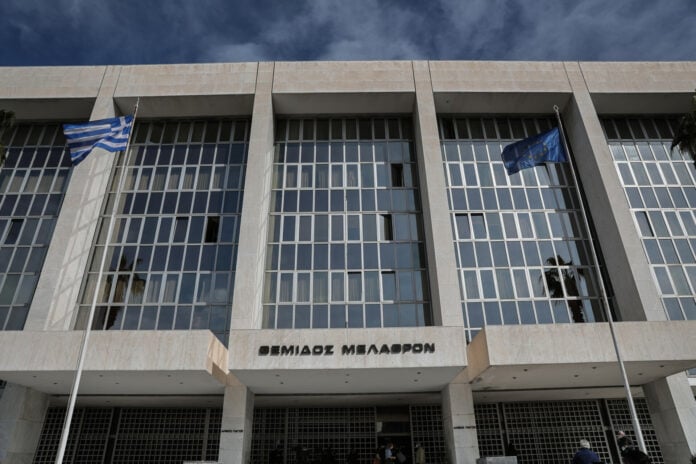Άρειος Πάγος για συνταξιούχους Δημοσίου: Δεν είναι λόγος απόλυσης η συνέχιση εργασίας τους