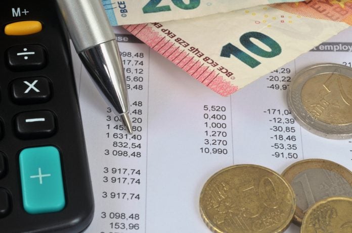 Αύριο η νέα αύξηση του κατώτατου μισθού: Σε ισχύ από 1η Απριλίου – Αυξάνονται επιδόματα και αποδοχές στο Δημόσιο