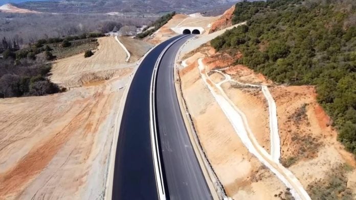 Αυτοκινητόδρομος Ε65: Πότε παραδίδεται το βόρειο τμήμα που θα συνδέει την κεντρική Ελλάδα με την Εγνατία