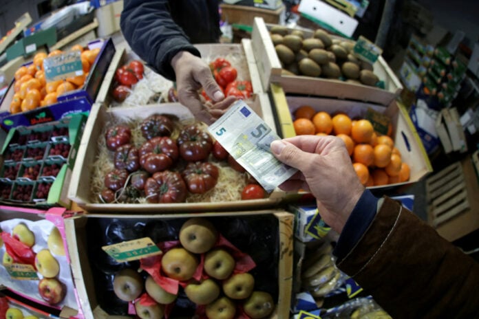 Bloomberg: Πρόβλεψη για πληθωρισμό άνω του 3% στην ΕΕ λόγω του πολέμου στο Ιράν