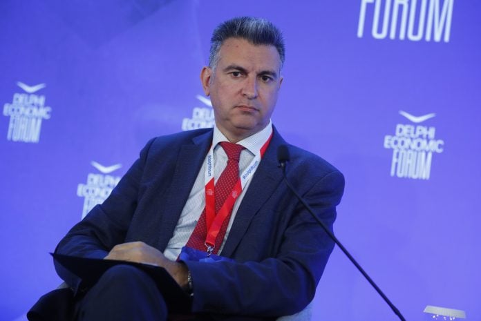 Δ. Σκάλκος: «Ένας επενδυτής μπορεί να ρίξει άγκυρα στην Ελλάδα – Στην Ελλάδα, το εργατικό κόστος παραμένει φθηνότερο»
