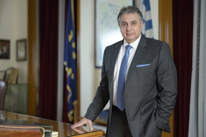 ΕΒΕΠ: Η αύξηση του κατώτατου μισθού σημαίνει «αυτοχρηματοδότηση» της αγοράς