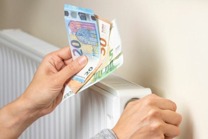 Έως 1.200 ευρώ επίδομα θέρμανσης – Πότε ανοίγει η πλατφόρμα myΘέρμανση και ποιοι το χάνουν