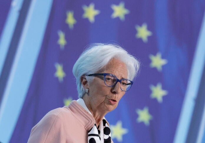 FT: Η Λαγκάρντ σχεδιάζει να αποχωρήσει πρόωρα από την ΕΚΤ ενόψει των γαλλικών εκλογών