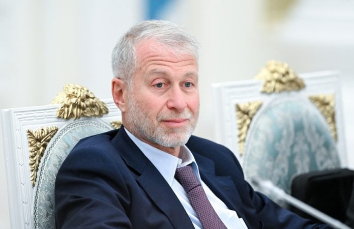 Γερμανία: Τον Ρώσο ολιγάρχη Ρόμαν Αμπράμοβιτς αφορά η σημερινή έρευνα στην Deutsche Bank για ξέπλυμα χρήματος