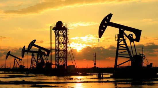 Πετρέλαιο: Πτώση 2% με το Brent στα 102 δολάρια καθώς το Ιράν εξετάζει την πρόταση Τραμπ