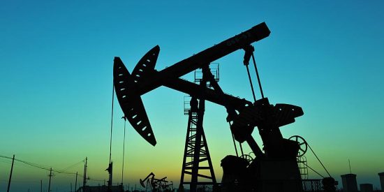 Πετρέλαιο: Πτώση άνω του 1,5% στη τιμή του Brent μετά τα θετικά μηνύματα από τις συνομιλίες ΗΠΑ-Ιράν