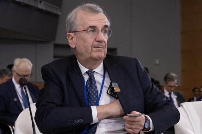 Στήριξη του διοικητή της Τράπεζας της Γαλλίας στον Τζέρομ Πάουελ της Fed: «Υπόδειγμα ακεραιότητας»