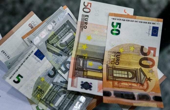 Τι διευκρινίζει η ΑΑΔΕ για το «χαρτζιλίκι μέσω IRIS»