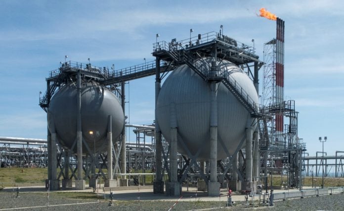 Χαμηλότερα έσοδα για τη Ρωσία από το LNG – Οι εξαγωγές προς Ασία διπλασιάζουν το κόστος