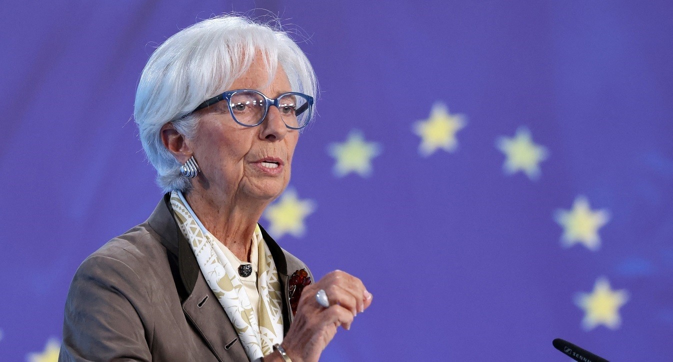 ΕΚΤ: Εν αναμονή της απόφασης για τα επιτόκια – «Καμπανάκι» Λαγκάρντ για τις τιμές στα τρόφιμα