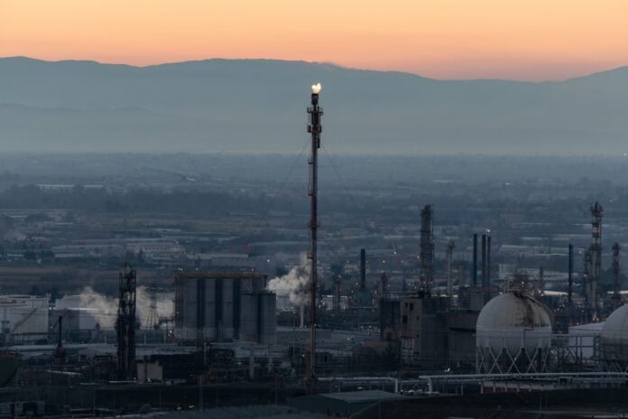 Χρηματιστήριο: Έφθασε τα 3 δισ. ευρώ η Helleniq Energy