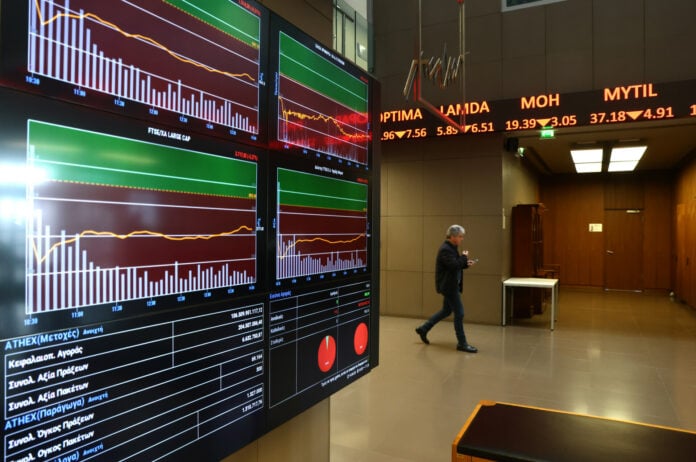 Χρηματιστήριο: «Έσωσε» τις 2.000 μονάδες, αλλά δεν γλίτωσε το «κόκκινο» – Βουτιά 4,6% στο 4ήμερο